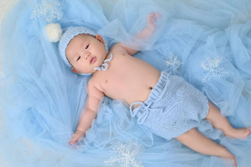 射阳未满月宝宝上火的症状 射阳未满月宝宝上火的症状